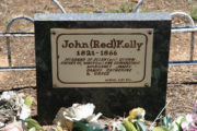 red kelly grave